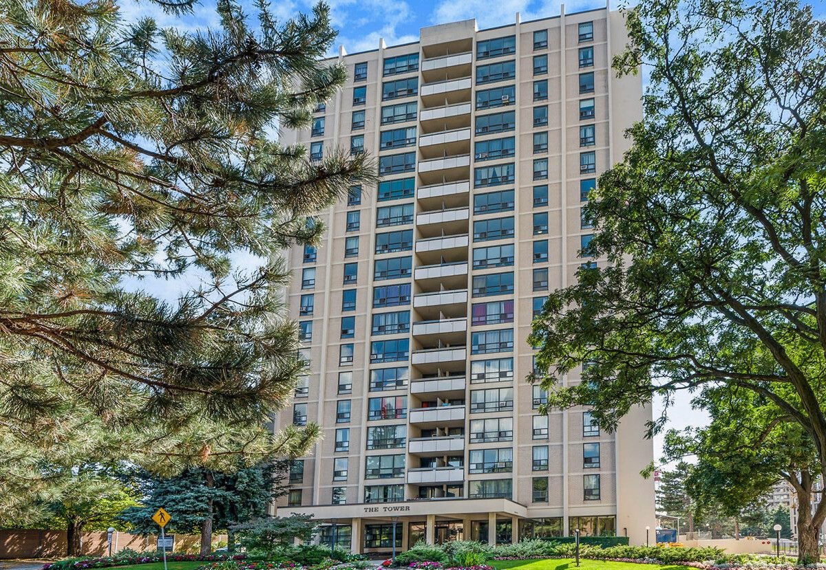 111 Ridelle Avenue Apartments, York Crosstown, Toronto