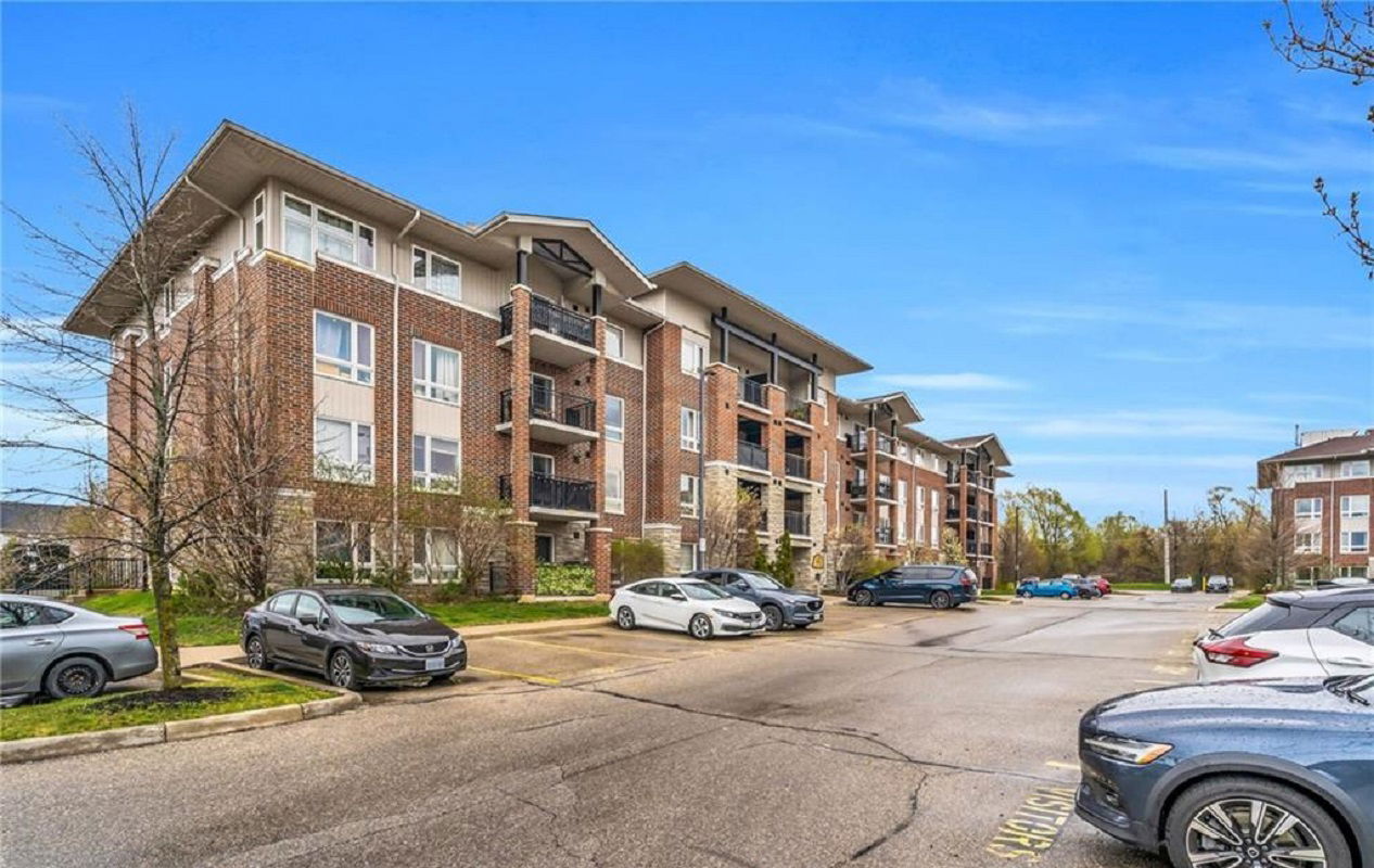 Exterior Side — 41 Goodwin Drive, Guelph, Toronto