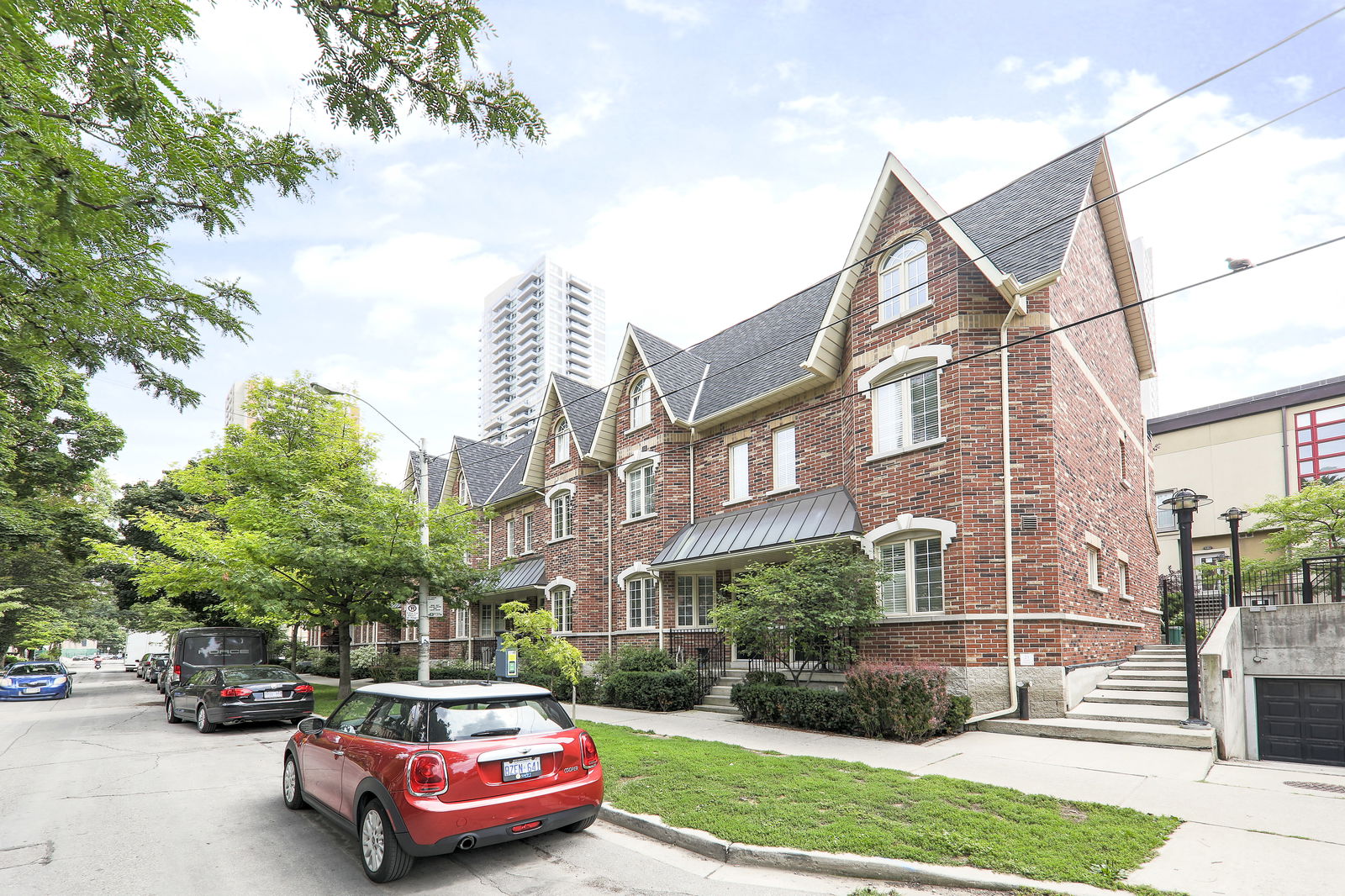 Exterior — The Manors of Earl Street, Downtown, Toronto