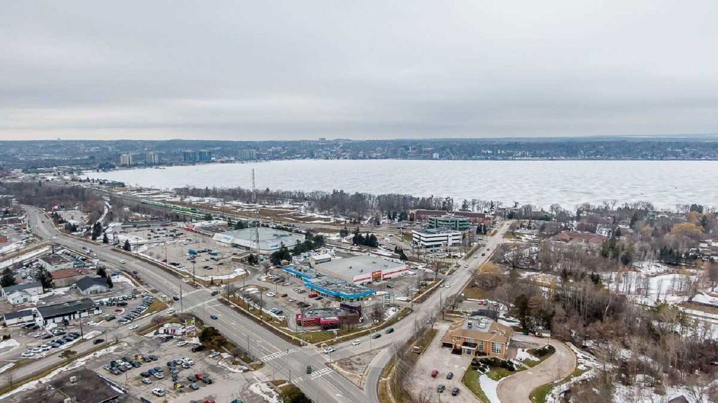 Skyline — 358 Little Condos, Barrie, Toronto