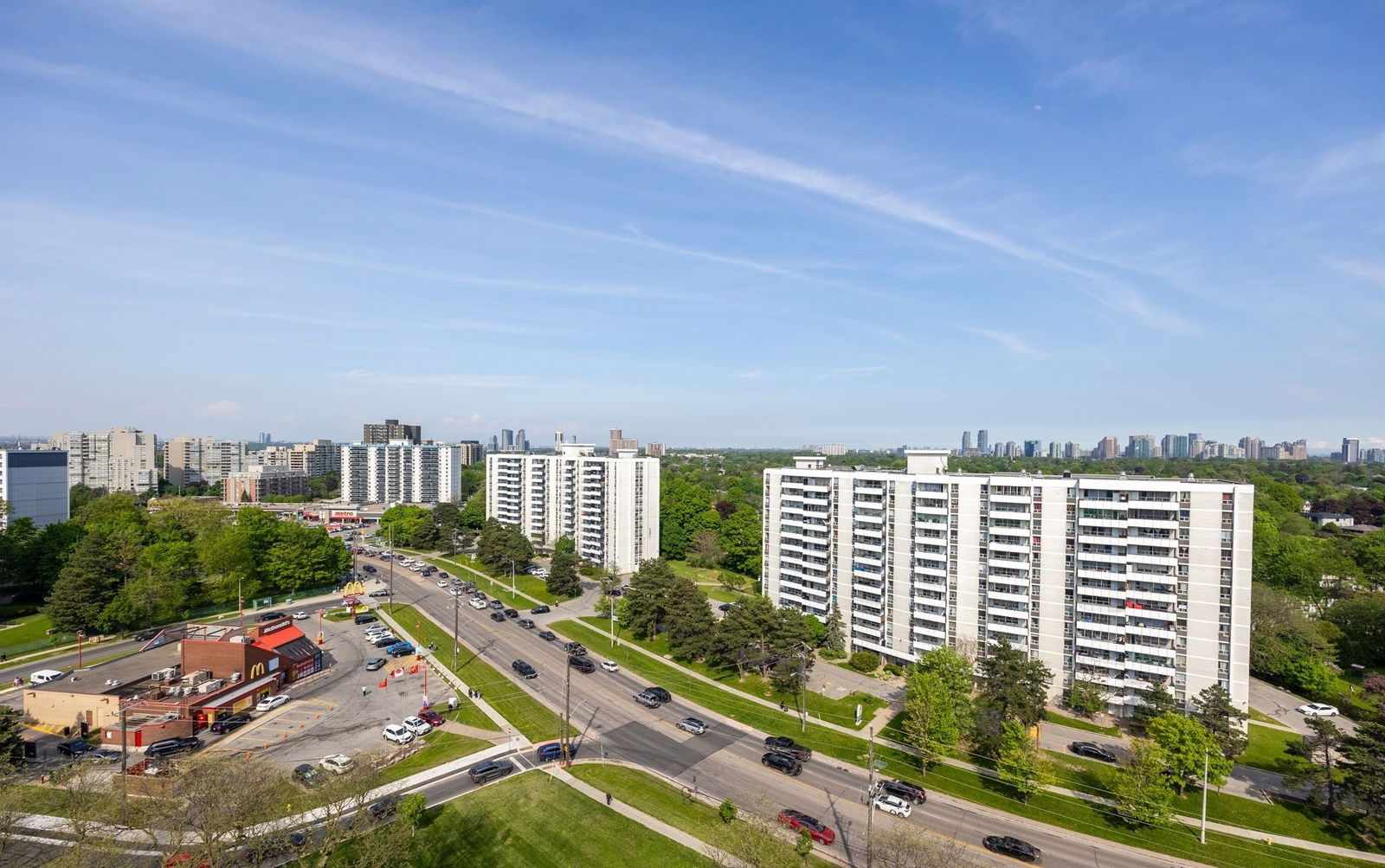 Skyline — Fifeshire Towers, North York, Toronto