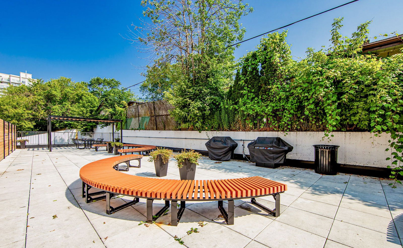 BBQ — 45 Forty Second Street, Etobicoke, Toronto