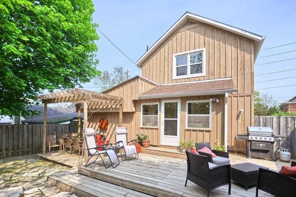 566 Queen St W, 566 Queen Street West