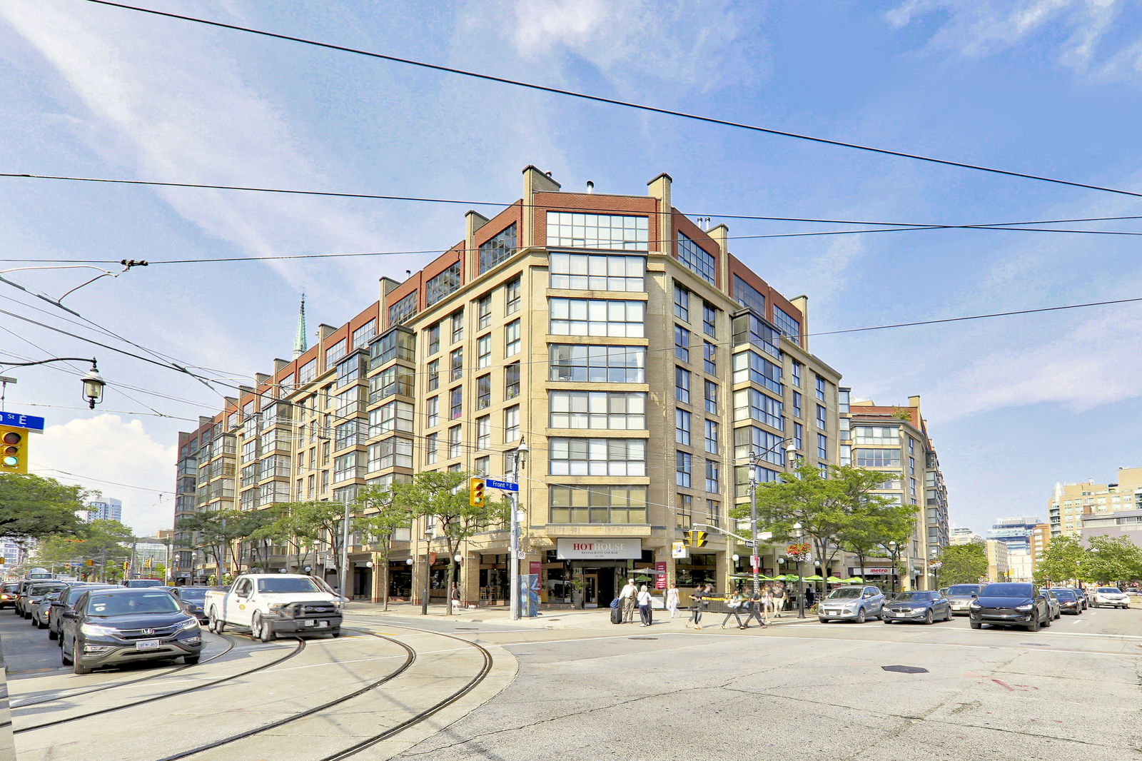 Exterior — Market Square I Condos, Downtown, Toronto