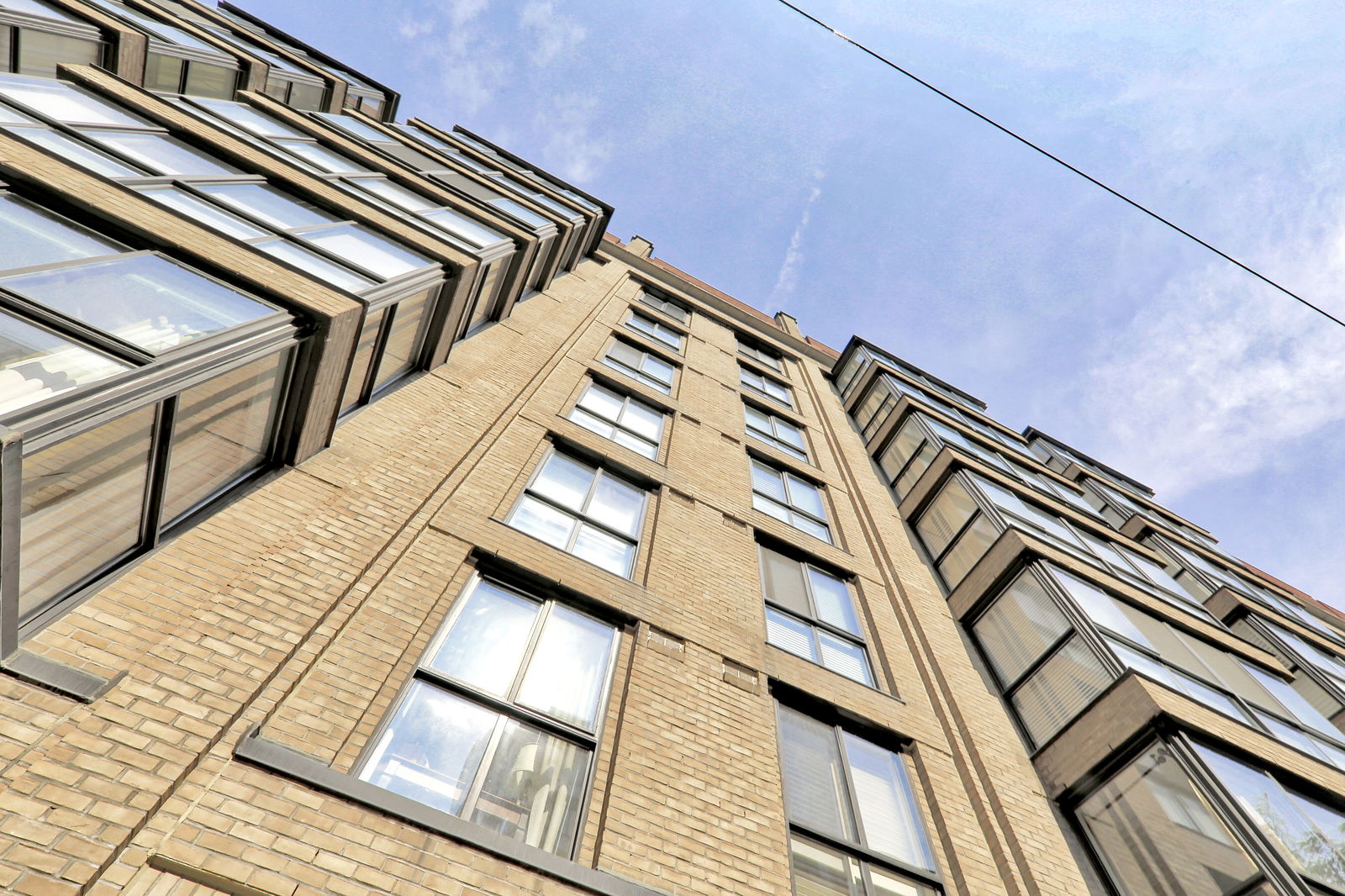 Exterior Sky — Market Square I Condos, Downtown, Toronto