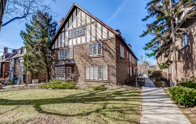 5600 Riverside Drive 516 Riverside Dr — 516 Riverside Drive Condos for Sale & Rent