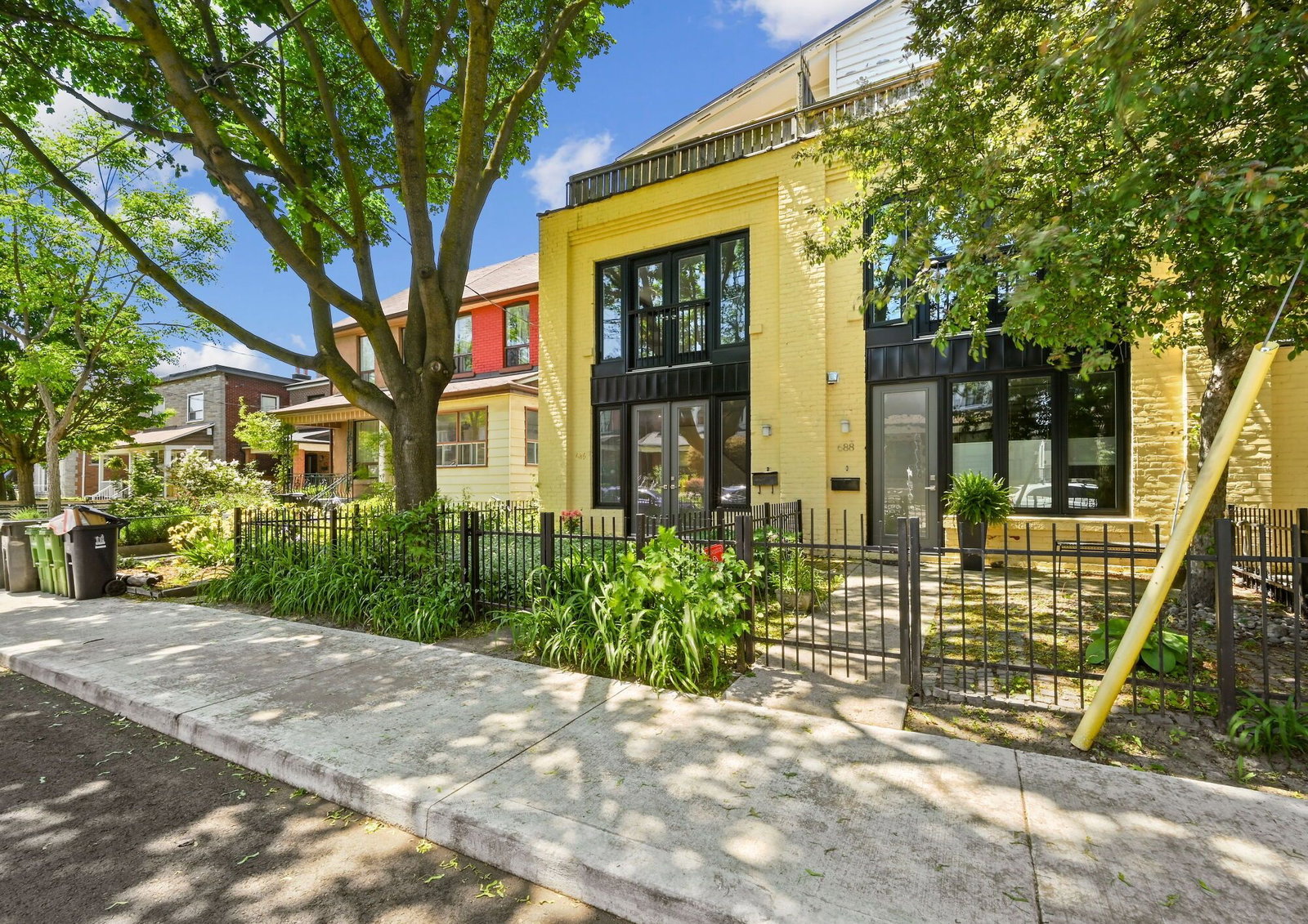 686 St, Clarens Ave, St. Clarens Lofts