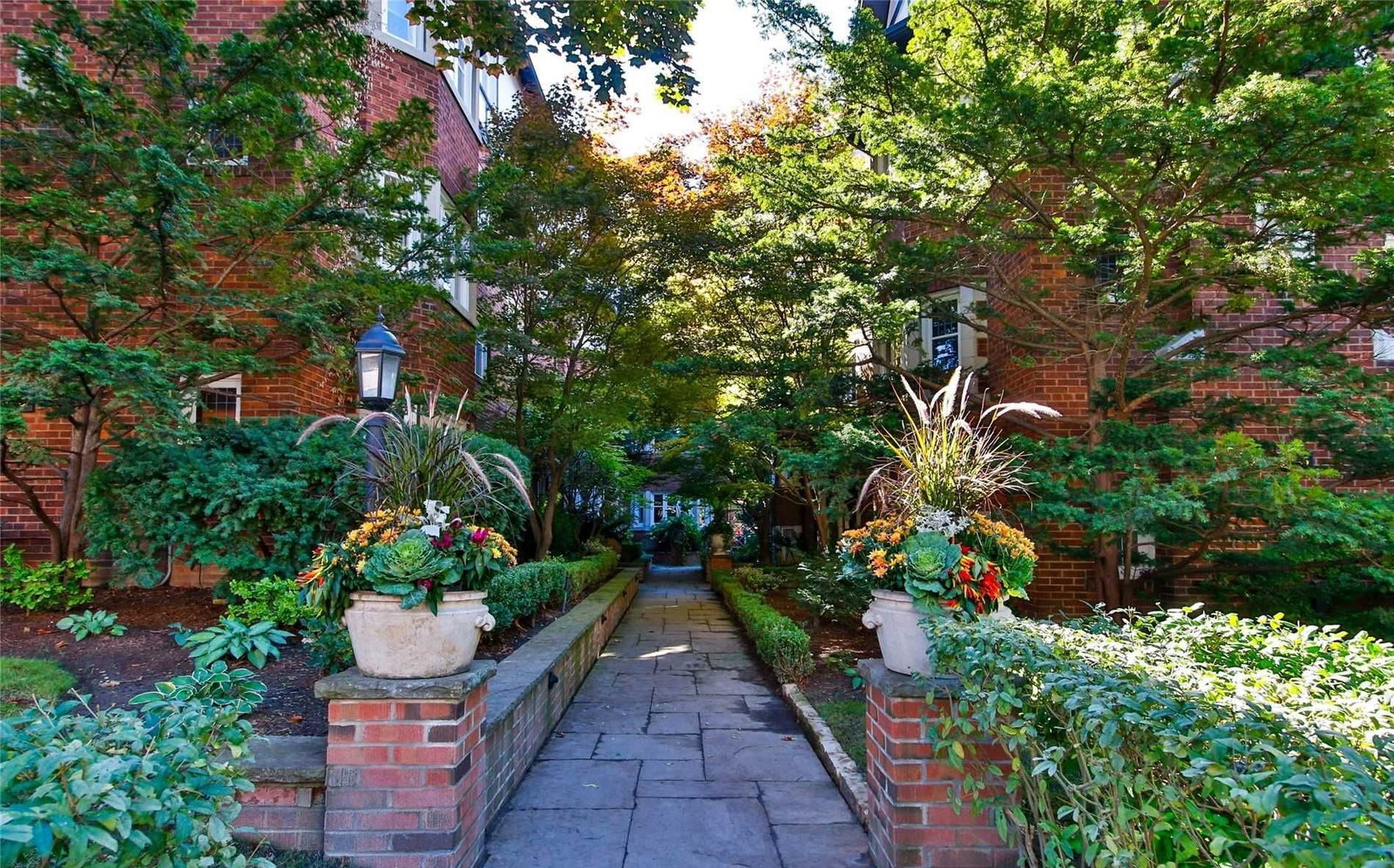 313 Lonsdale Rd, 313 Lonsdale Road