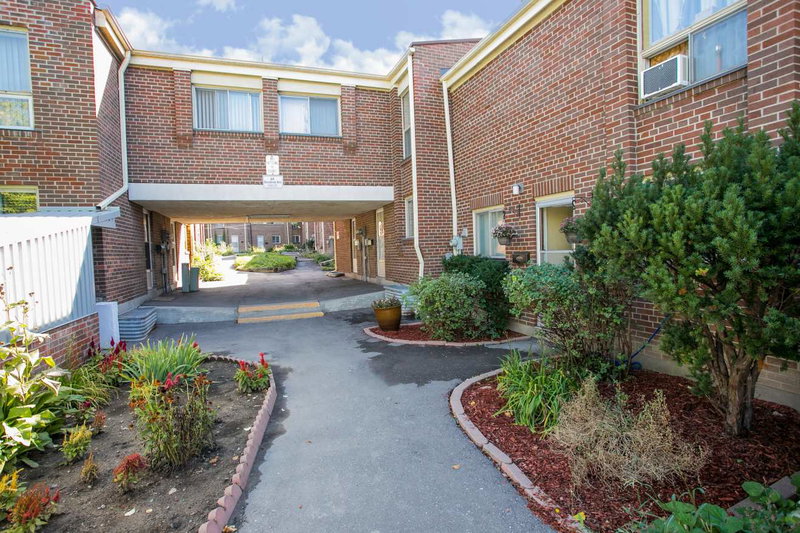 61 Havenbrook Boulevard