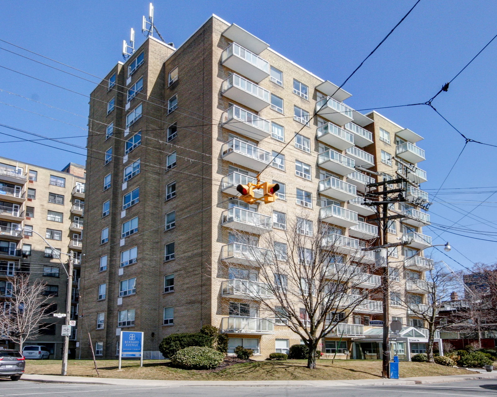 88 Bernard Ave, 88 Bernard Avenue