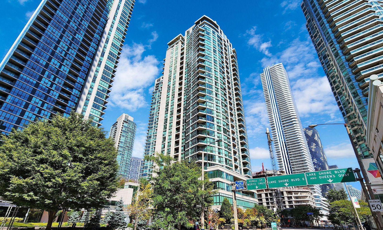 Pinnacle Centre I Condos, Downtown, Toronto