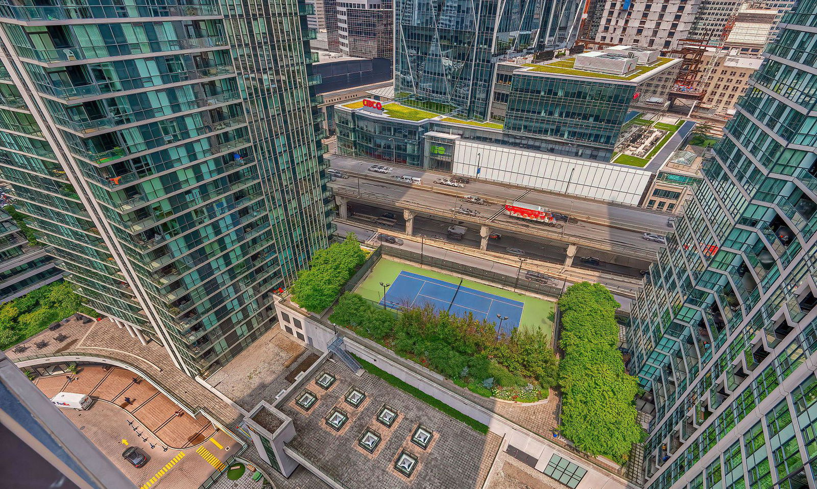 Pinnacle Centre I Condos, Downtown, Toronto