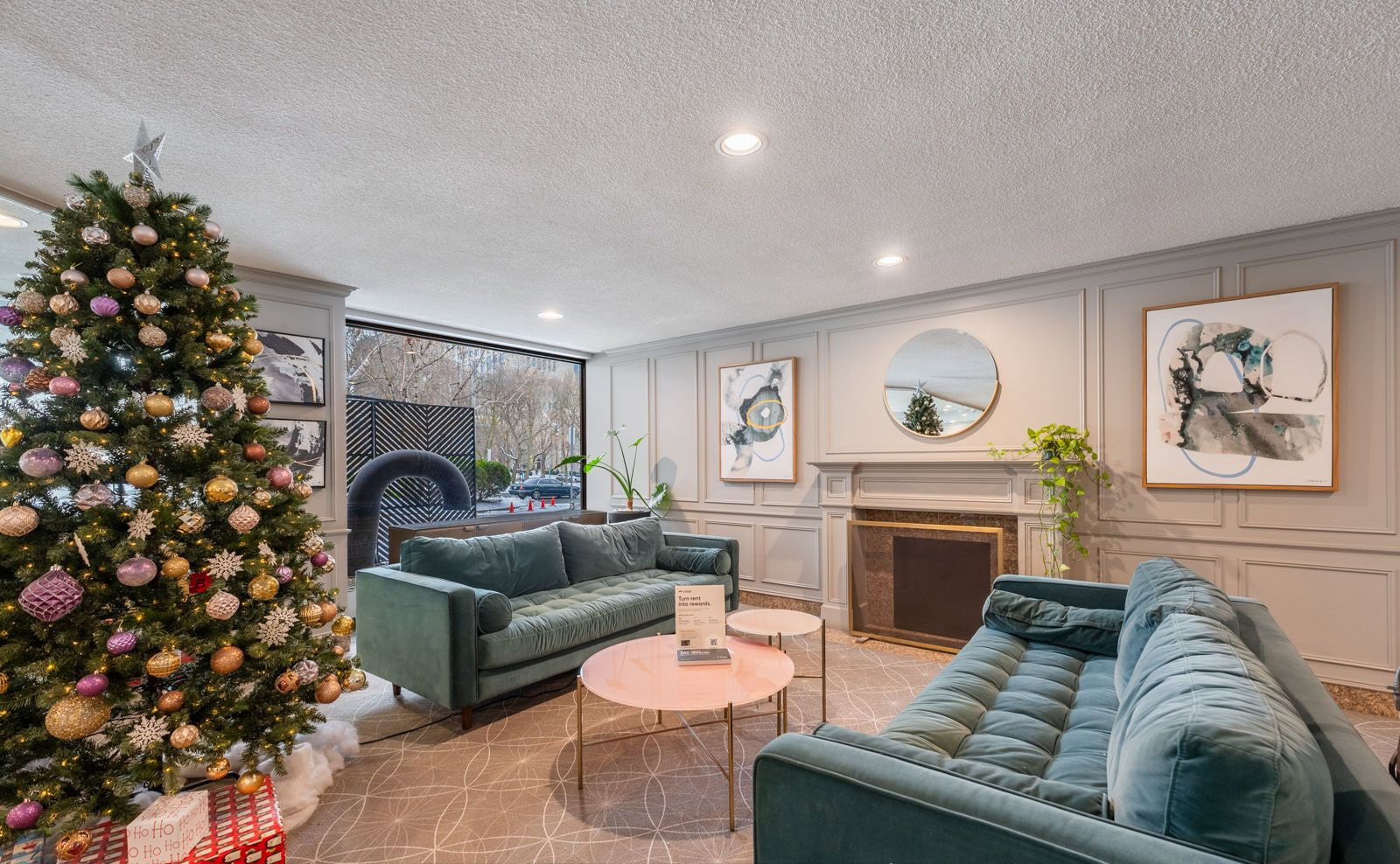 484 Avenue Rd, Avenue Road-484, Lobby