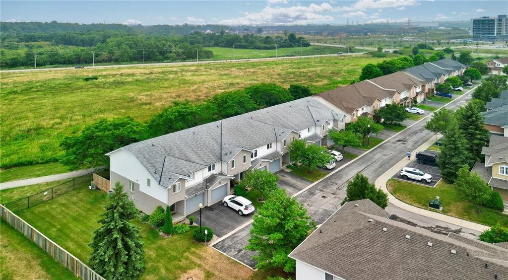 800 Paramount Dr, Paramount Valley