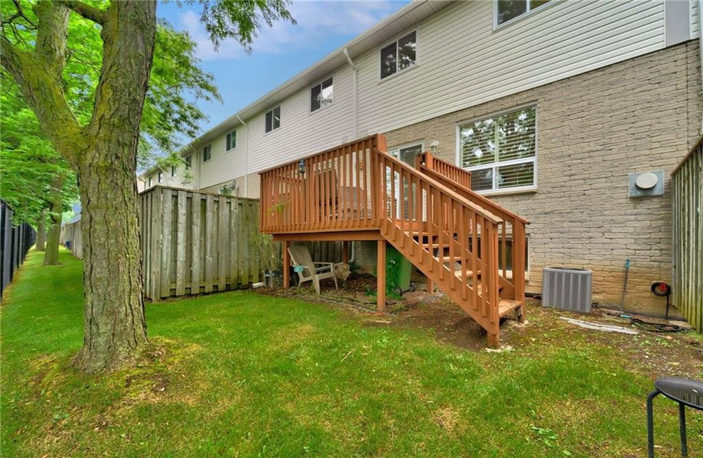 800 Paramount Dr, Paramount Valley