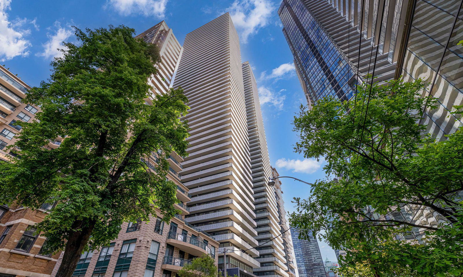 Casa II Condos, Downtown, Toronto