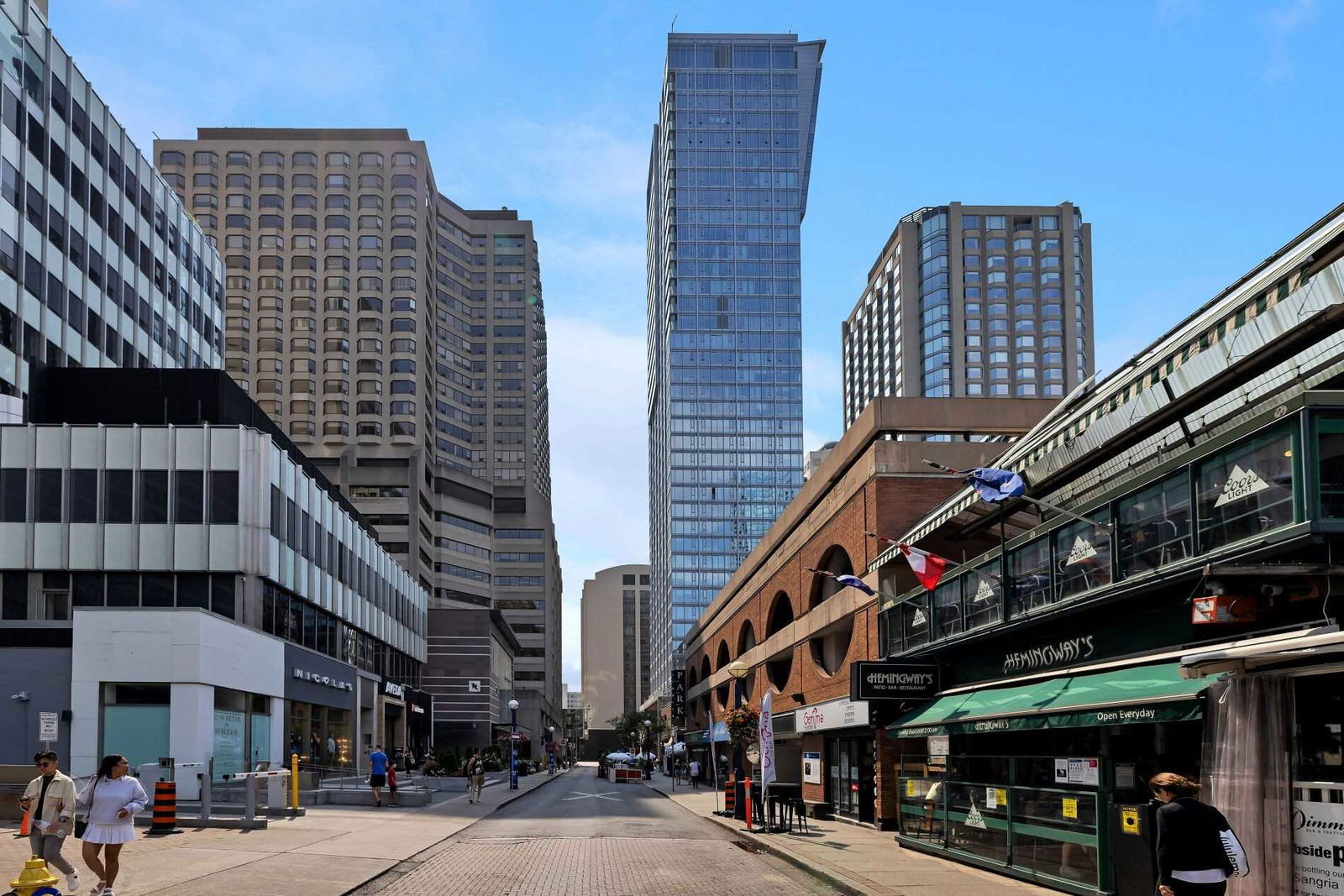 Cumberland Tower Condos, Downtown, Toronto