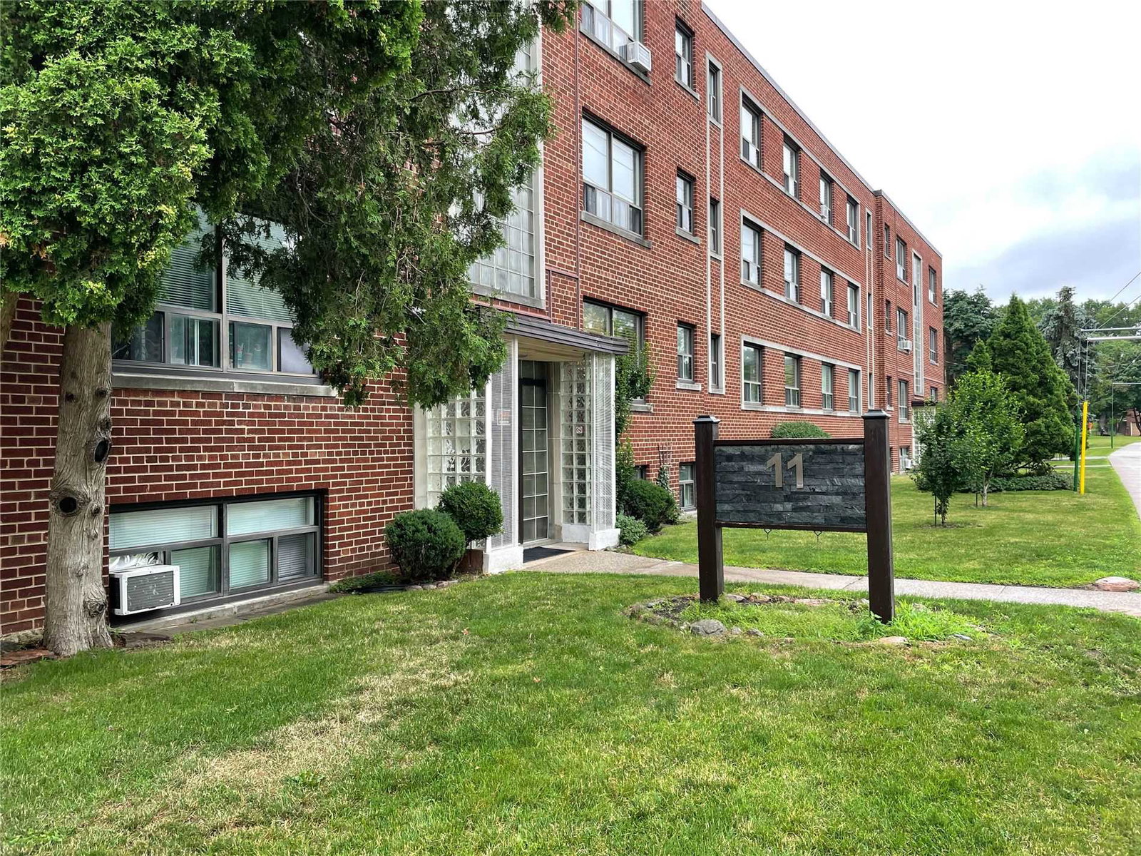 11 Anglesey Blvd, 11 Anglesey Boulevard