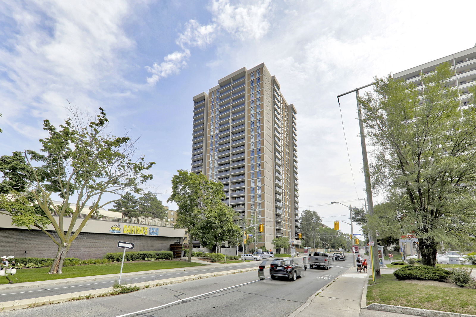 Exterior — 135 Marlee Avenue Condos, York Crosstown, Toronto