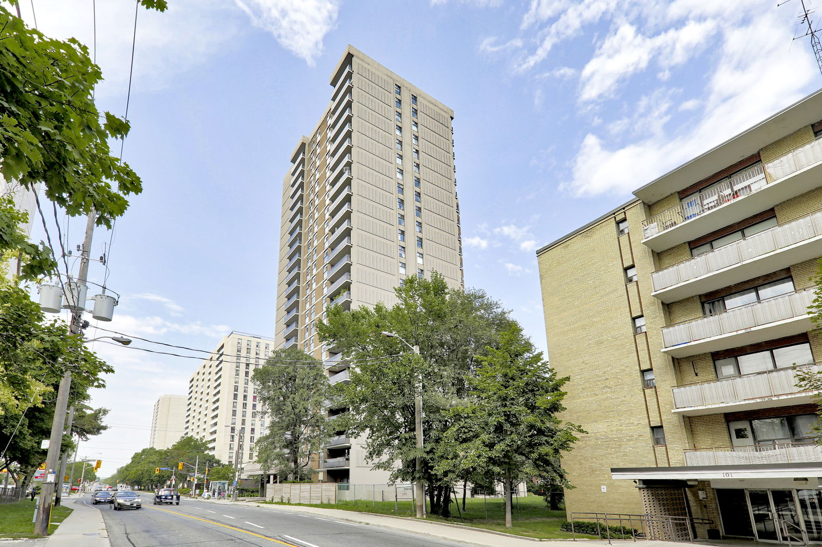 Exterior — 135 Marlee Avenue Condos, York Crosstown, Toronto