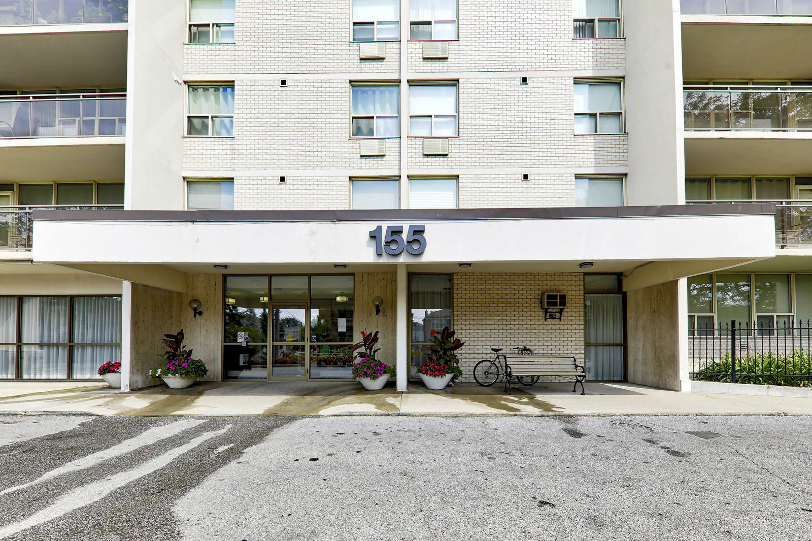 Entrance — Briar Hill Towers, York Crosstown, Toronto