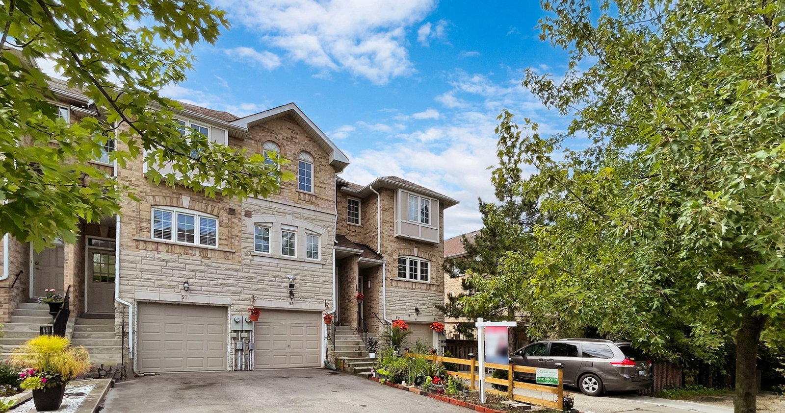 37-61 Sidney Belsey Cres, 37-61 Sidney Belsey Crescent, Exterior Side