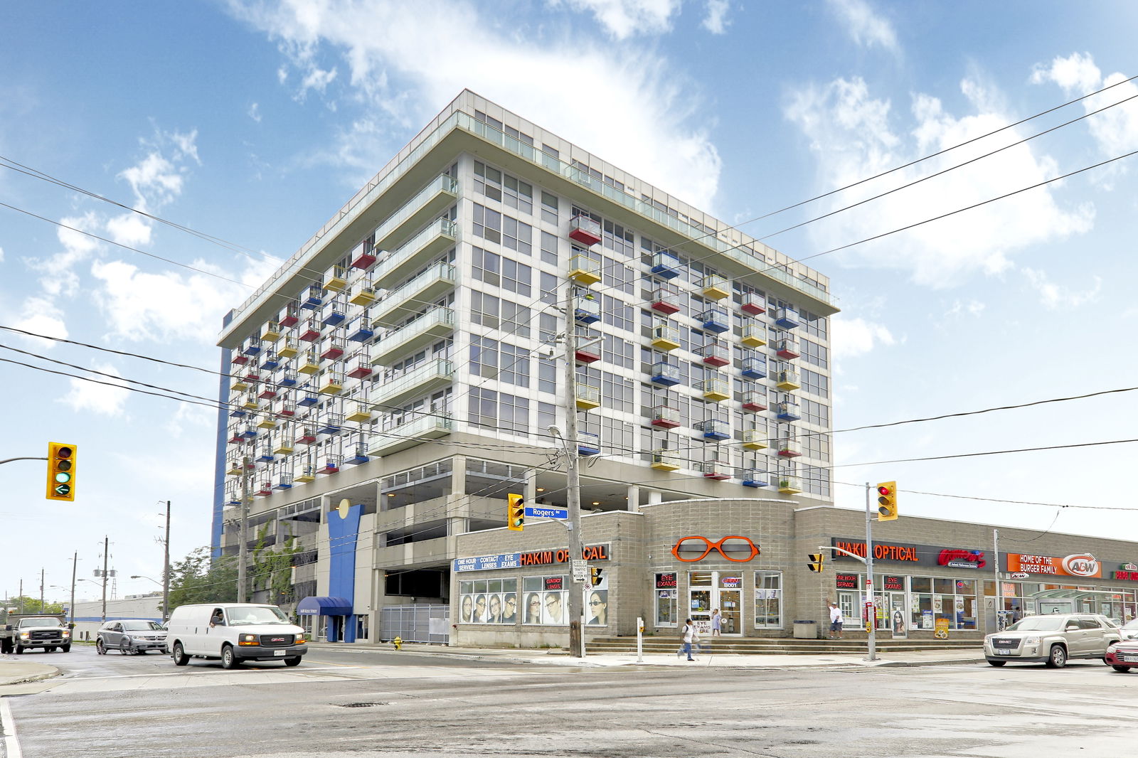 Exterior — Solara Condominiums, York Crosstown, Toronto