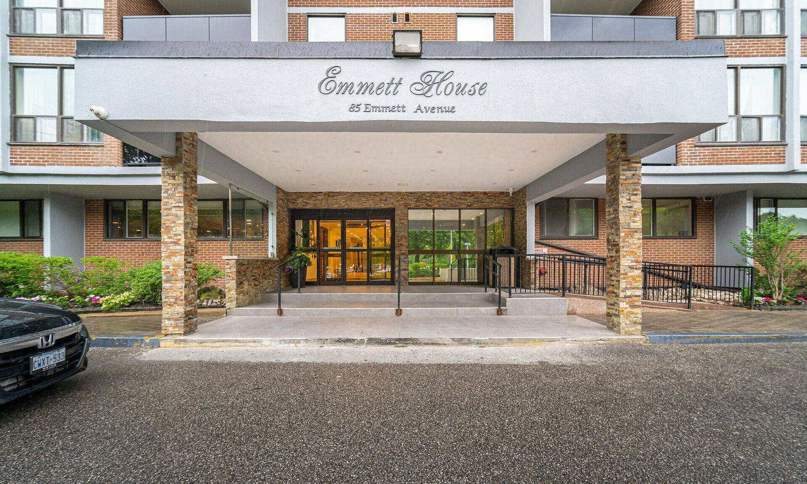 Emmett House, York Crosstown, Toronto