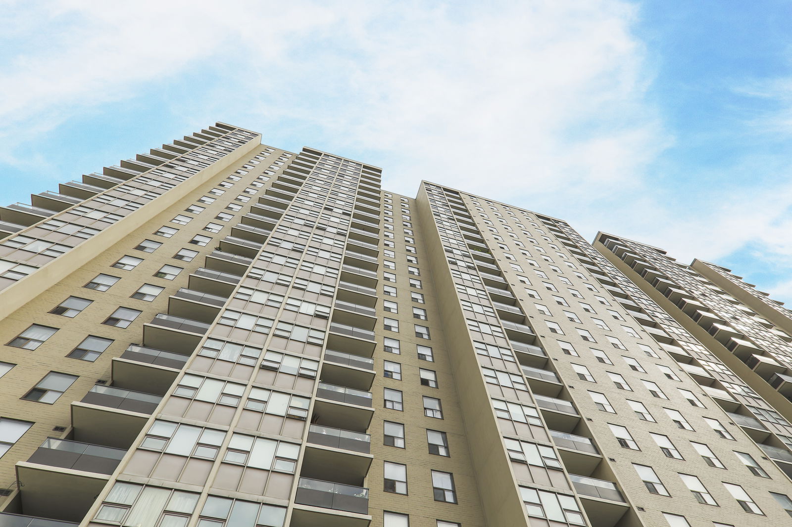 Exterior Sky — The Winston House, York Crosstown, Toronto