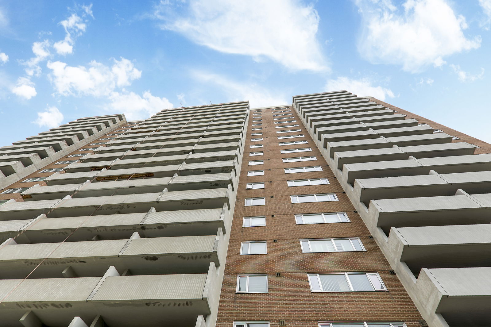 Exterior Sky — Lambton Square IV Condos, York Crosstown, Toronto