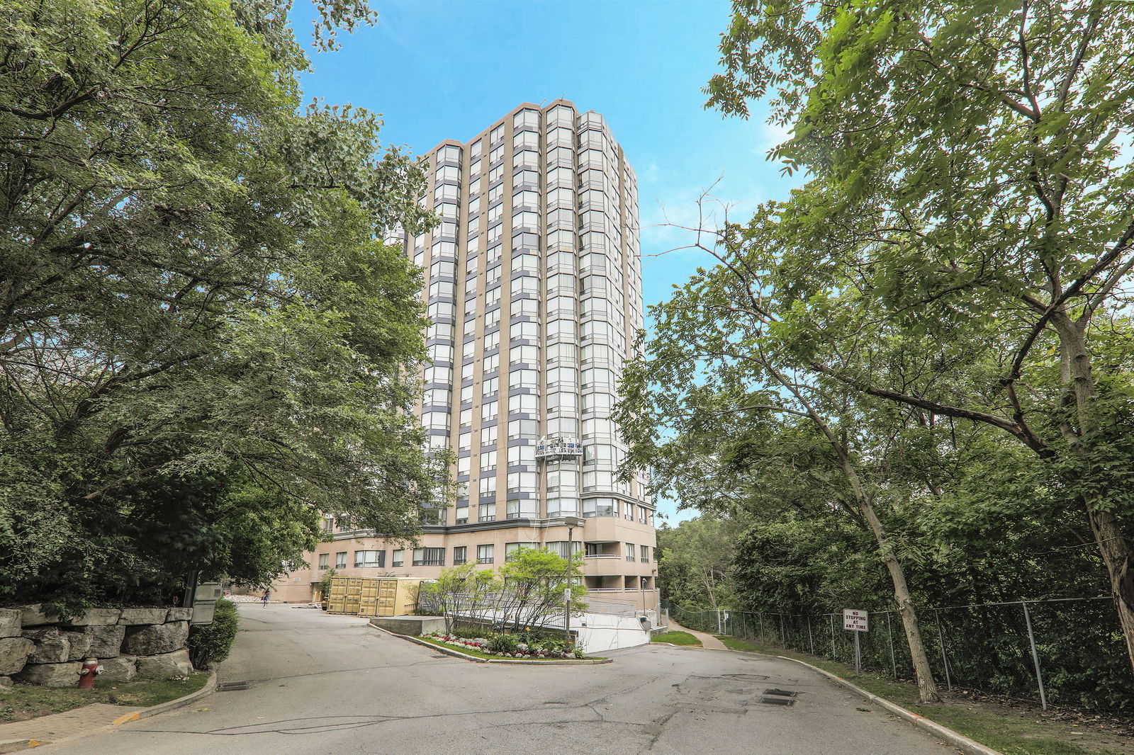 Exterior — River Ridge, York Crosstown, Toronto