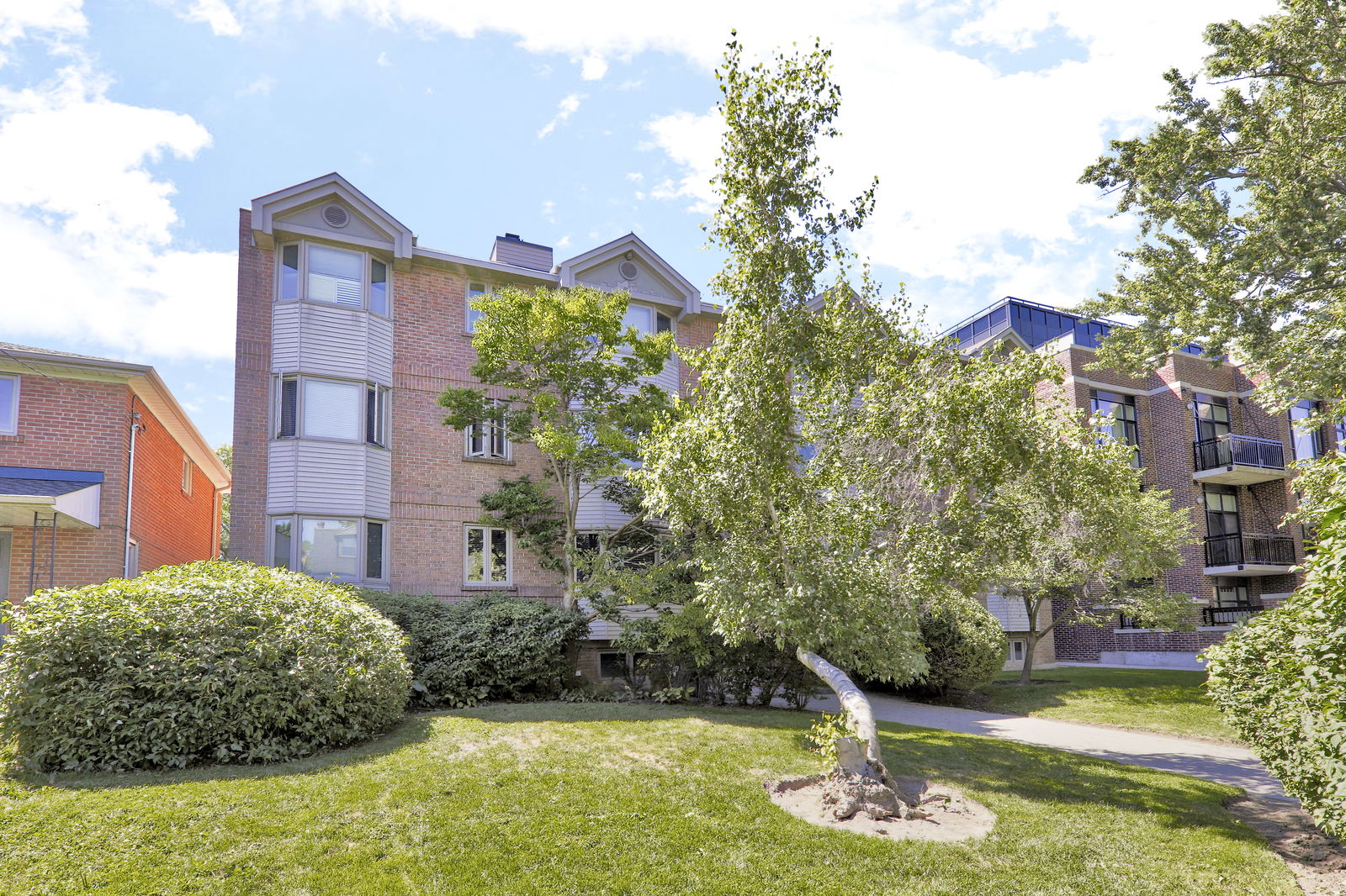 Exterior — 60 Kippendavie Condos, East End, Toronto