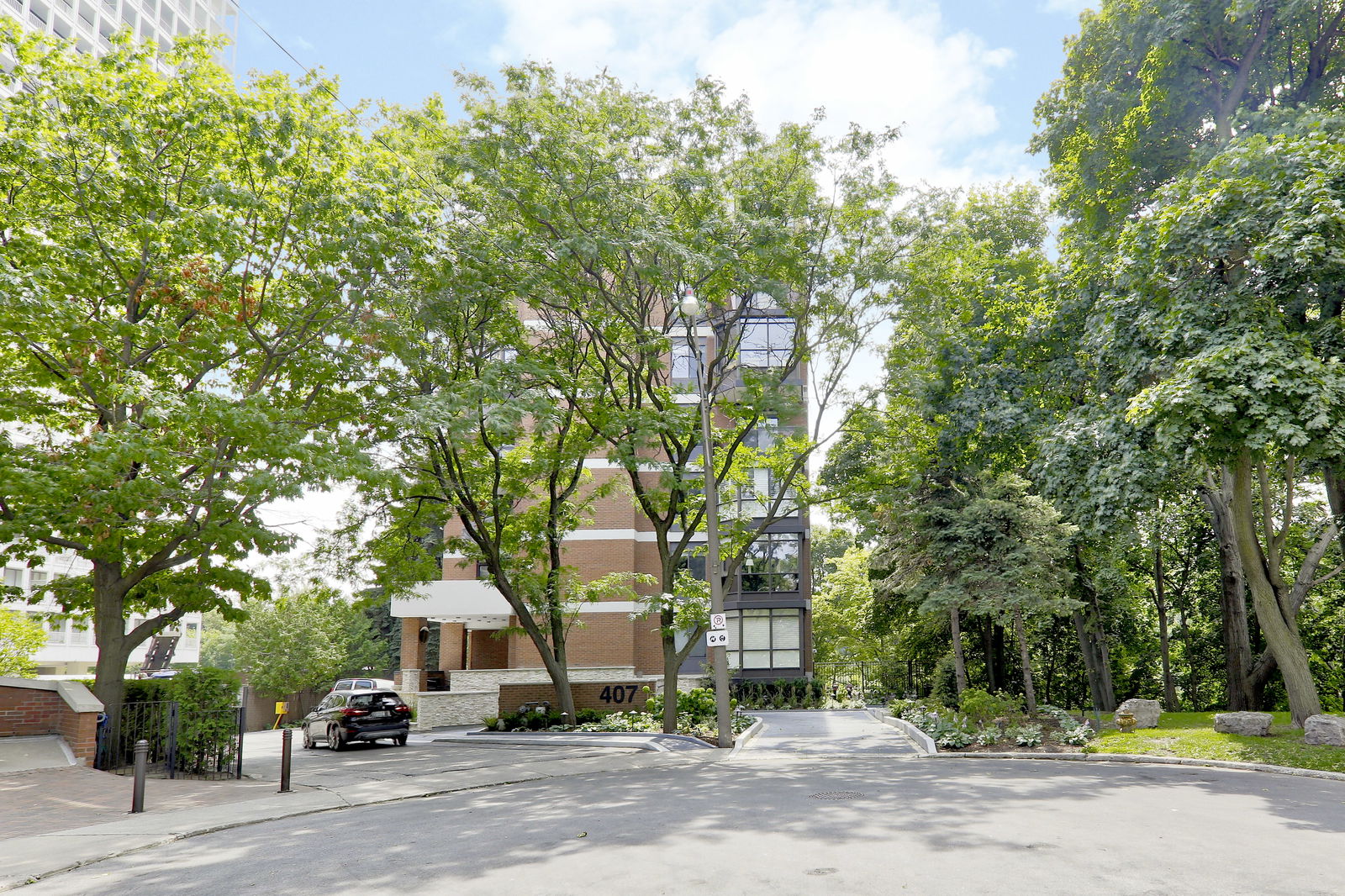 Exterior — 407 Walmer Road Condos, Midtown, Toronto