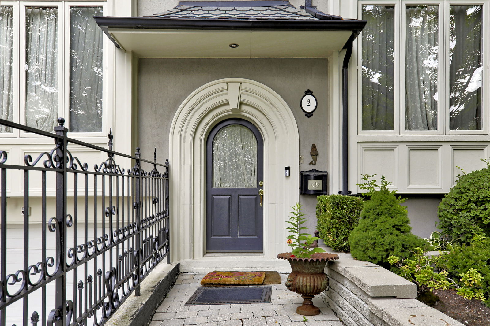 Entrance — Castle View Terrace, Midtown, Toronto