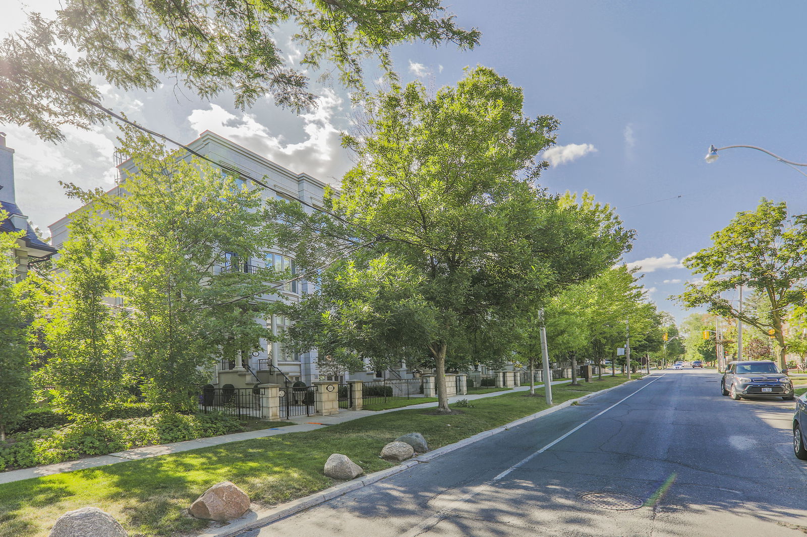 Exterior — Residences Of Russell Hill, Midtown, Toronto