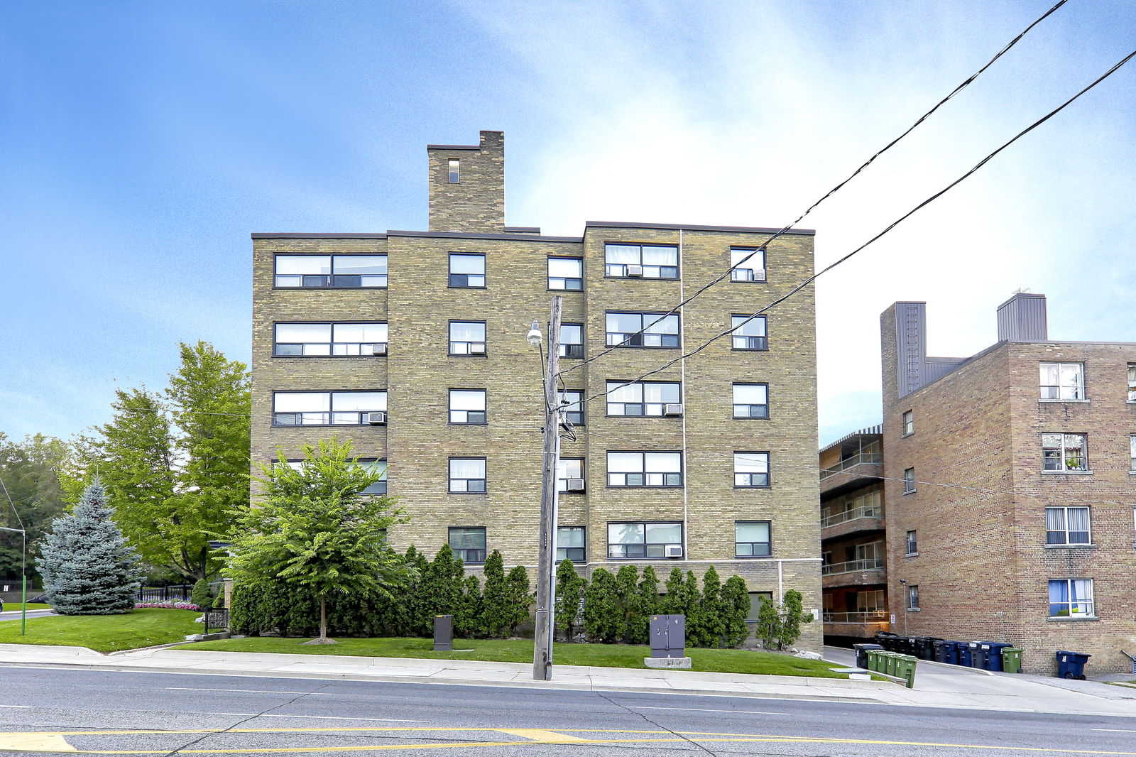 Exterior Facade — Ridelle Plaza, Midtown, Toronto