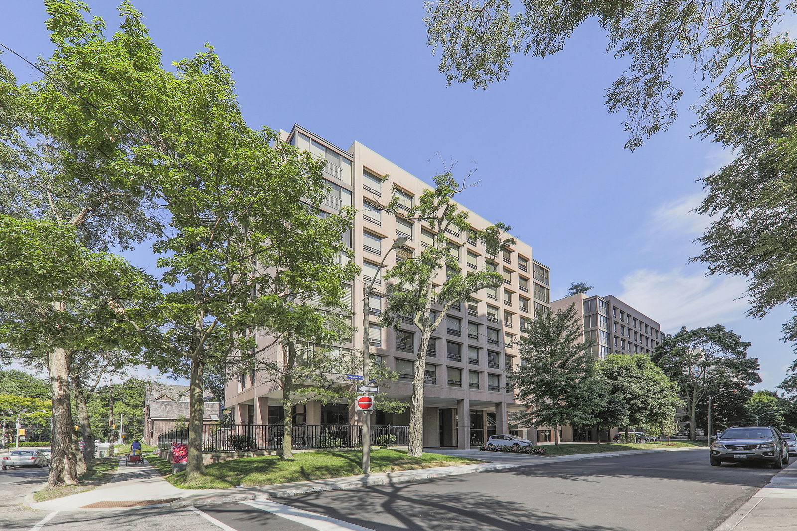 Exterior — 447 Walmer Road Condos, Midtown, Toronto