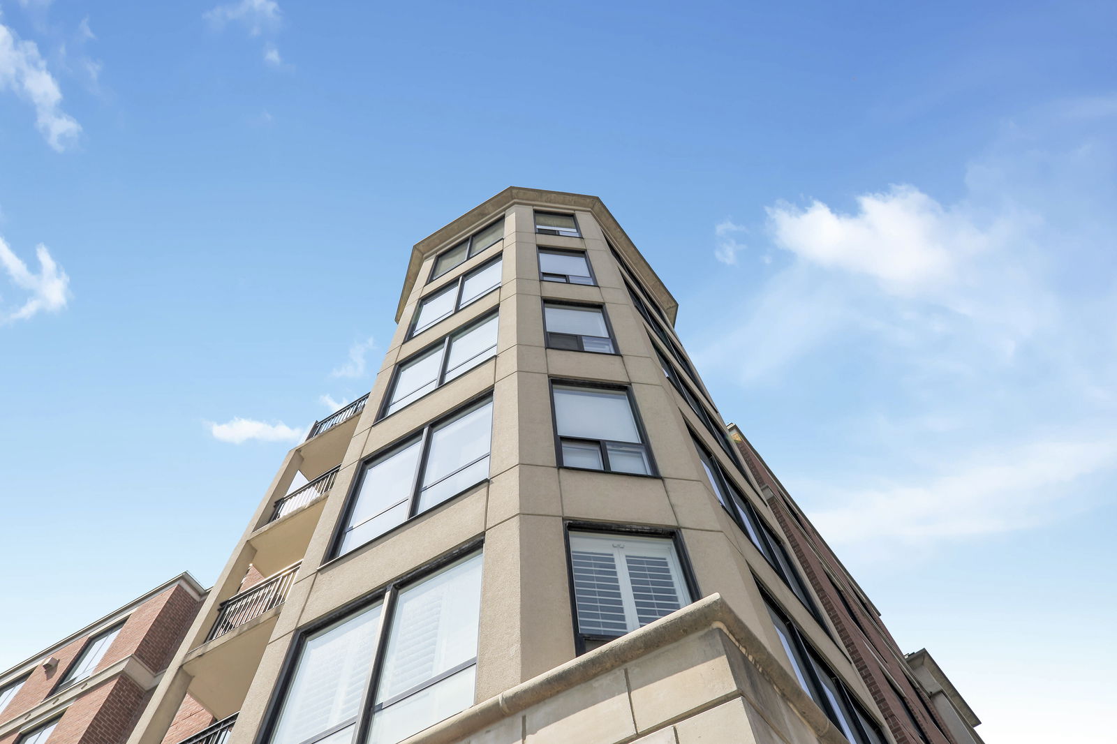 Exterior Sky — Alexandra Gate, Midtown, Toronto