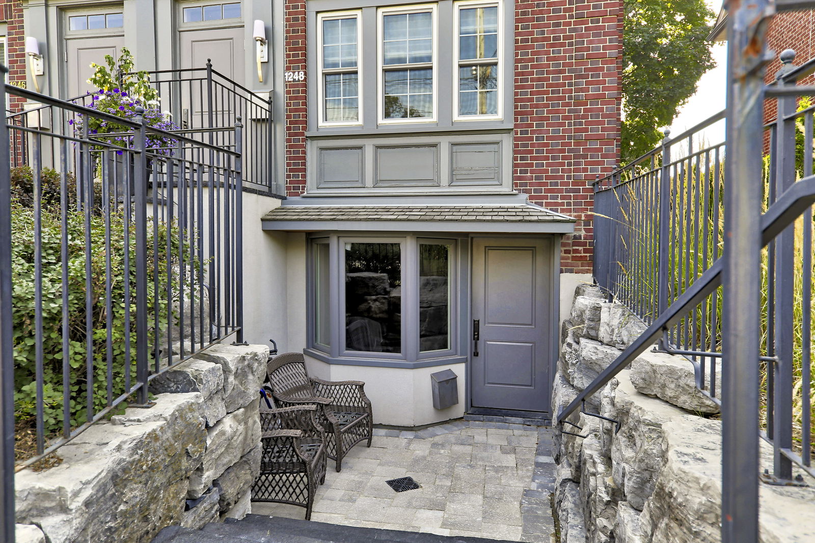 Entrance — Lytton Park Suites, Midtown, Toronto