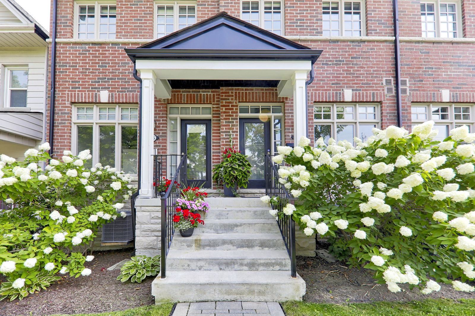 Entrance — Roehampton Townhomes, Midtown, Toronto