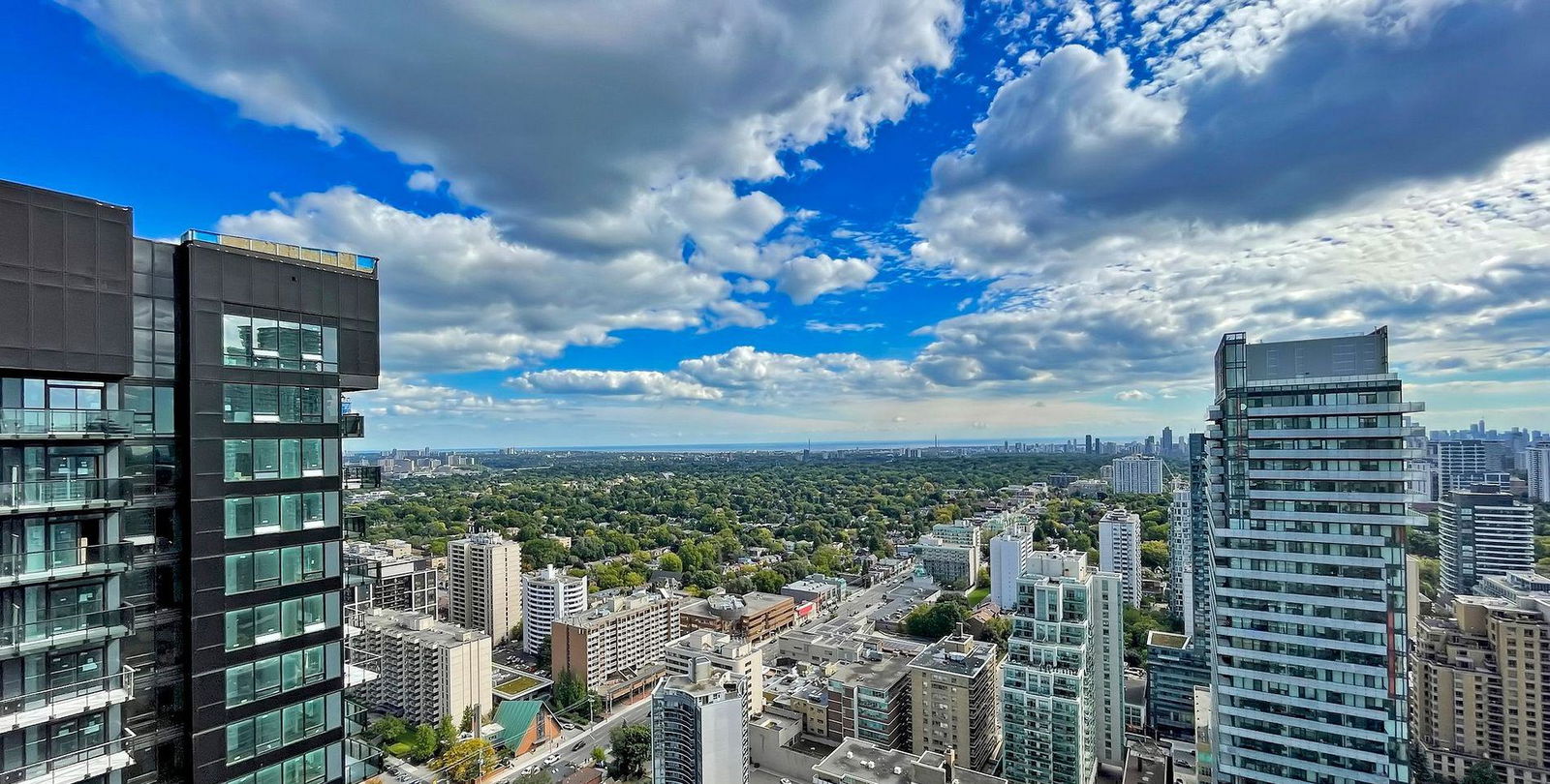 Skyline — CityLights on Broadway, Midtown, Toronto