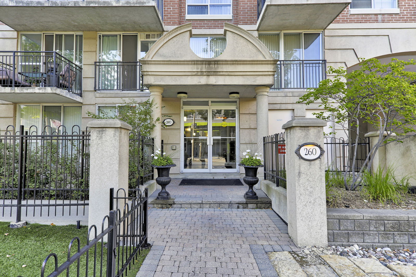 Entrance — The Hampton Condos, Midtown, Toronto